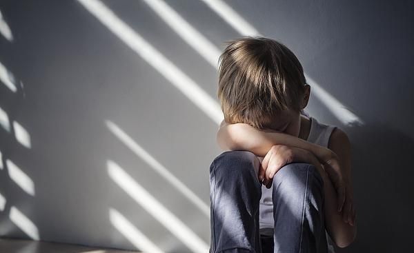 关注自闭症|和大家一样正常长大 我的孩子为何突然不说话?